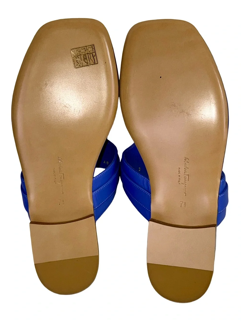 SALVATORE FERRAGAMO RIKIS FLAT SANDALS IN BLUE CALFSKIN LEATHER
